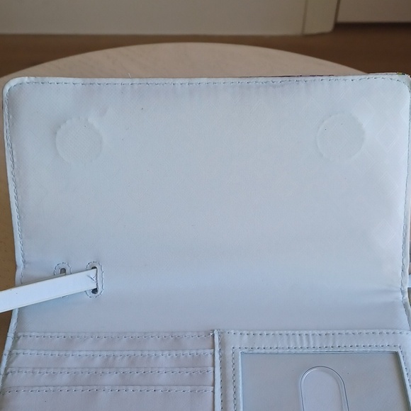 Vera Bradley RFID Wallet In The Marion Floral Pattern - Picture 13 of 17